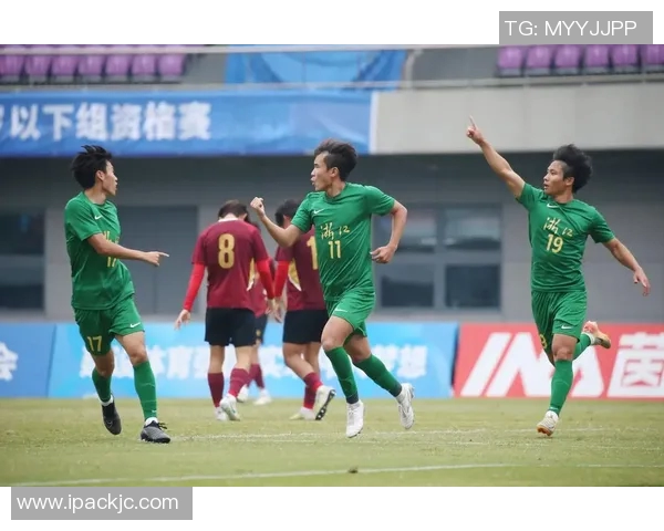 抖音平台上那些备受欢迎的足球明星及其精彩瞬间分享