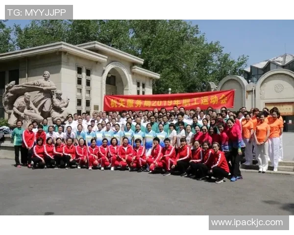 中国足球国家队奋勇拼搏力争突破重围迎接新挑战展现青春风采与团结精神